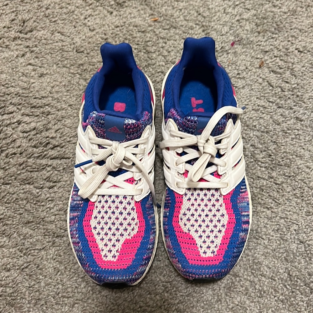 Multicolor adidas UltraBoost